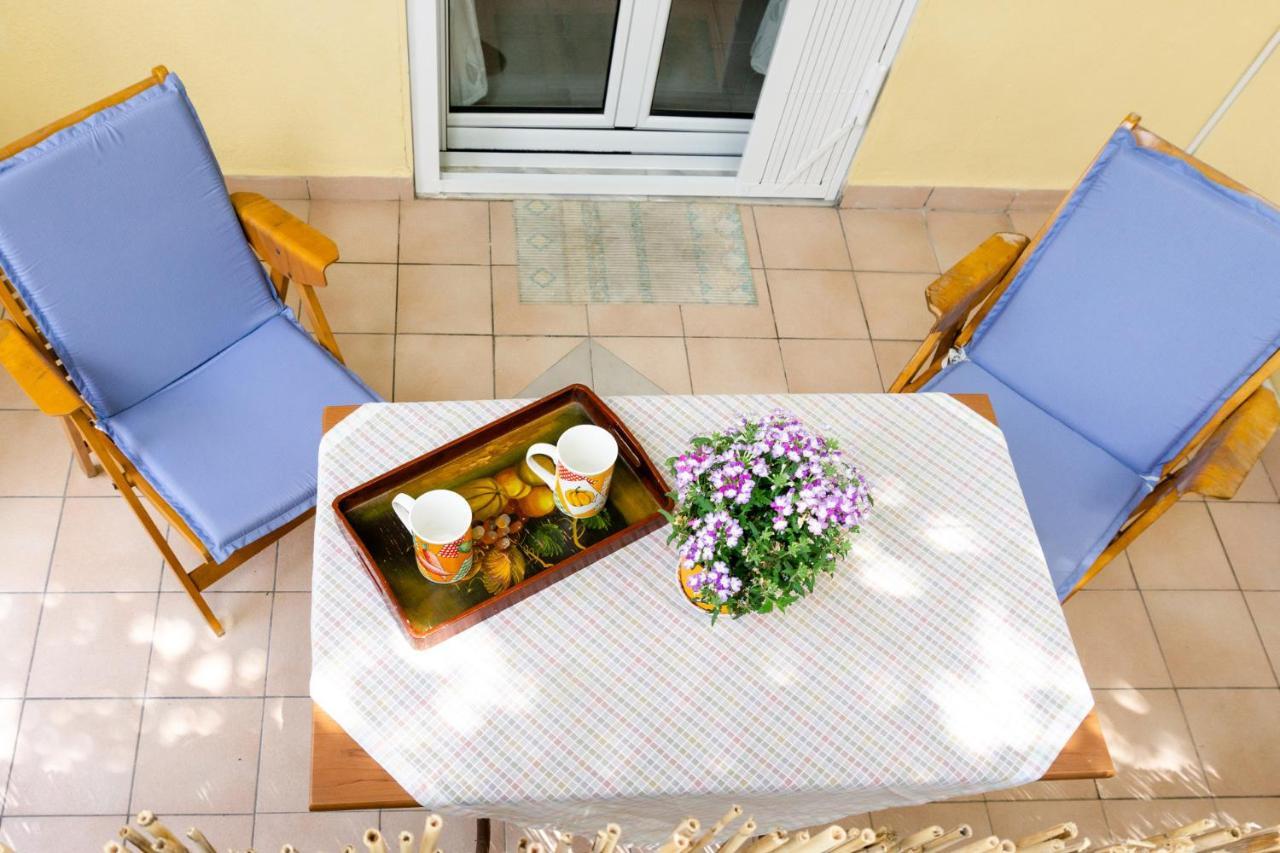 Irene Seafront Apartment نيوي إيبيفاتاي المظهر الخارجي الصورة