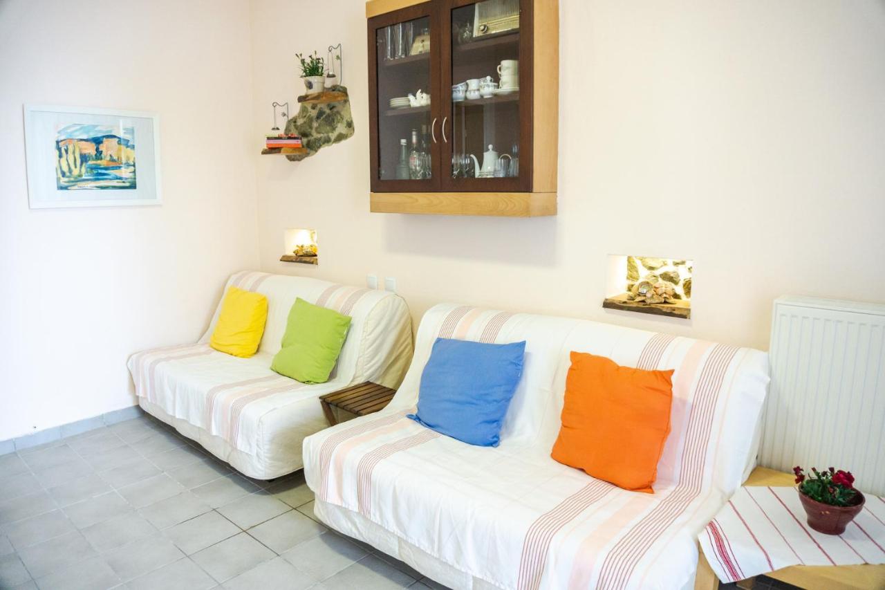 Irene Seafront Apartment نيوي إيبيفاتاي المظهر الخارجي الصورة